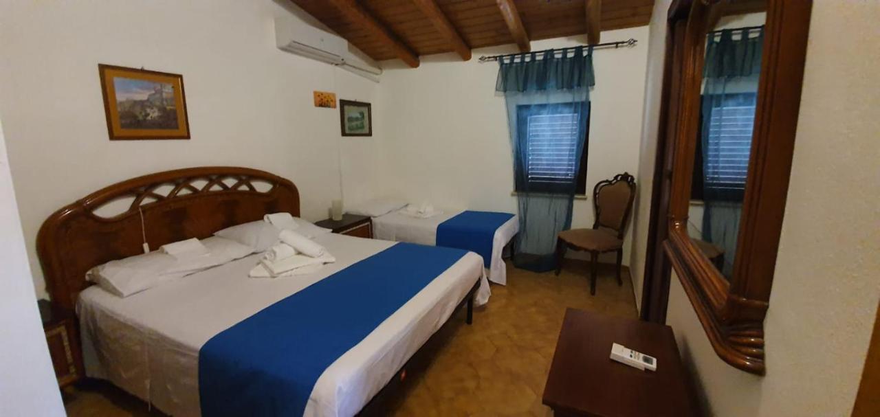 Bed and Breakfast Beb Eclissi Fontane Bianche Exterior foto