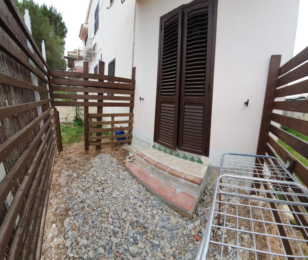 Bed and Breakfast Beb Eclissi Fontane Bianche Exterior foto